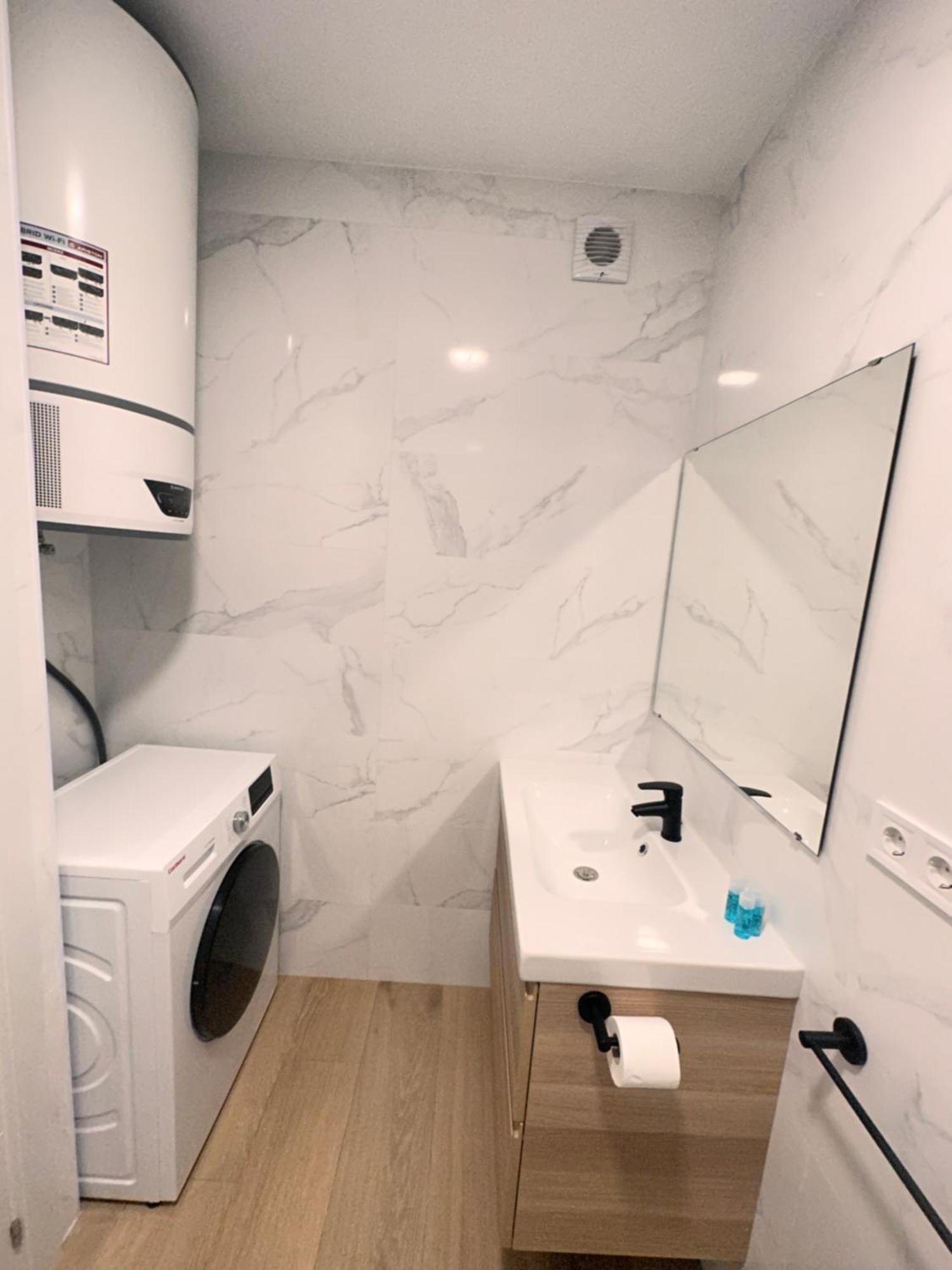 Artes Y Oficios Apartaments Ab Valencia Exteriör bild